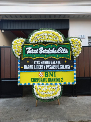 Papan Bunga Duka di Padang Hilir