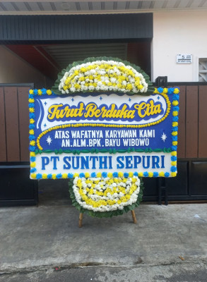 Papan Bunga Duka di Padang Hilir