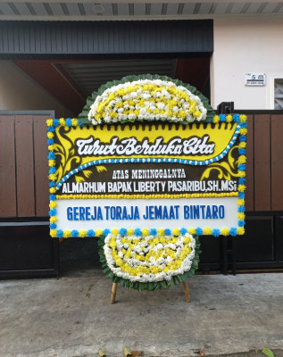 Papan Bunga Duka di Padang Hilir